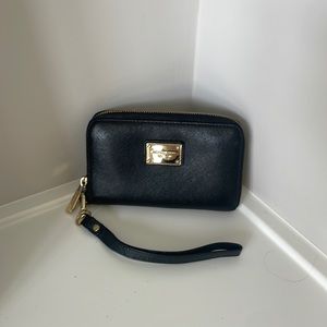 Michael Kors Wallet Zip Around Wristlet